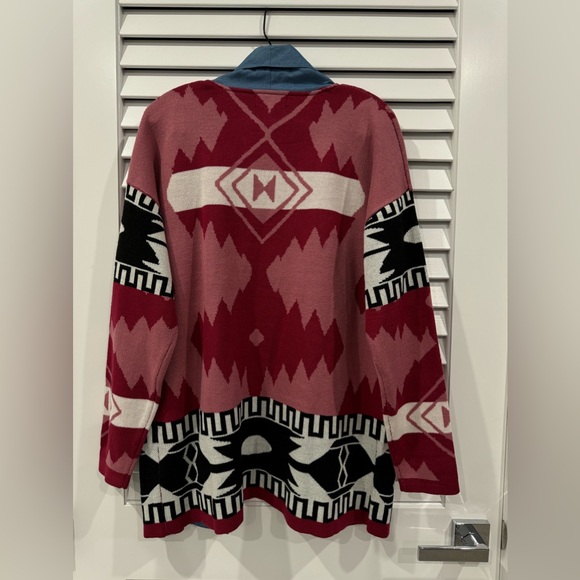 Jackets - Picture 3 of 3